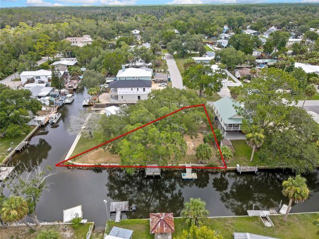 6134 ISLAND DRIVE, Weeki Wachee, FL 34607