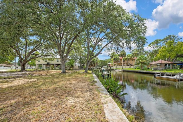 6134 ISLAND DRIVE, Weeki Wachee, FL 34607