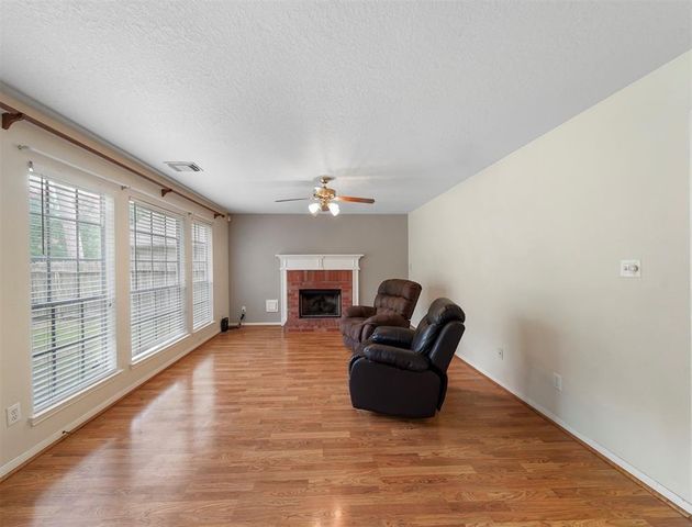 25719 Bearborough Drive, Spring, TX 77386