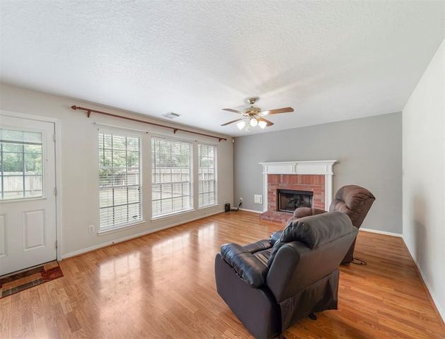 25719 Bearborough Drive, Spring, TX 77386