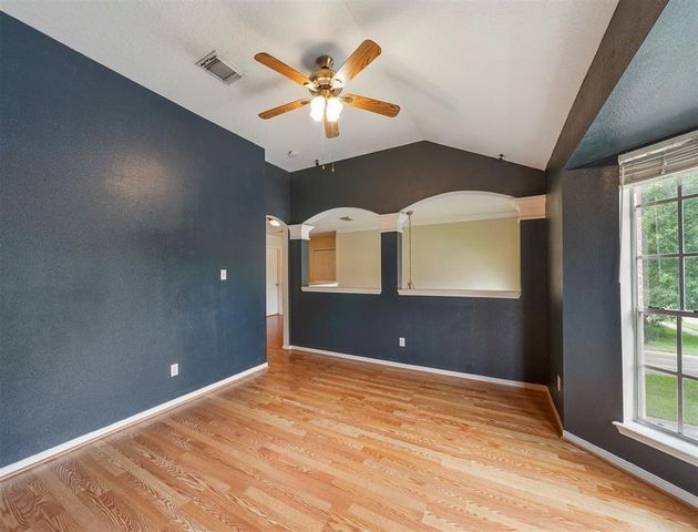 25719 Bearborough Drive, Spring, TX 77386