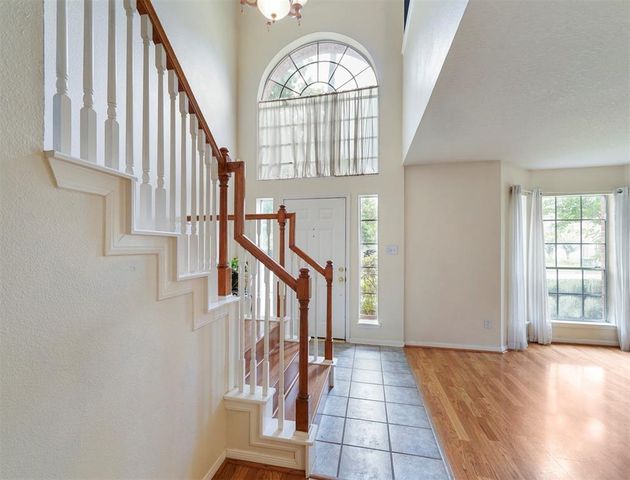 25719 Bearborough Drive, Spring, TX 77386