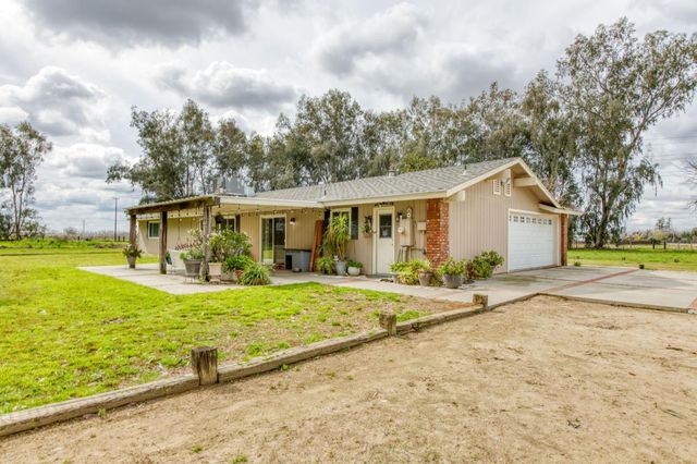 16036 S Del Rey Avenue, Kingsburg, CA 93631