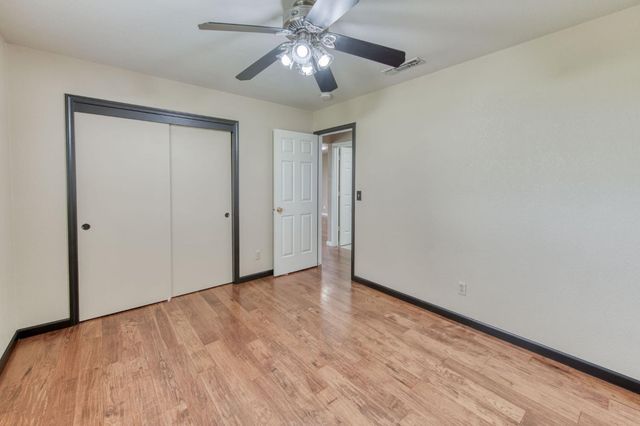 16036 S Del Rey Avenue, Kingsburg, CA 93631