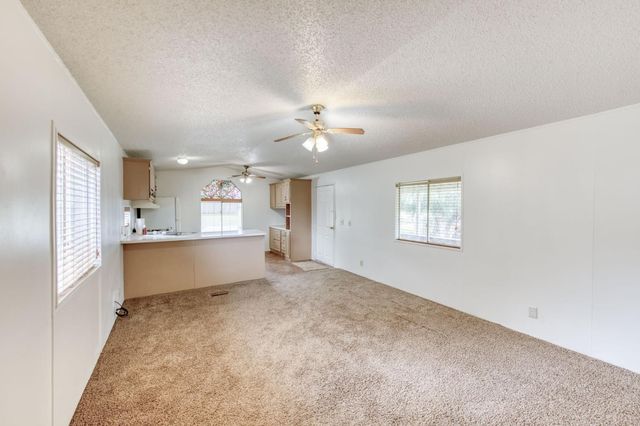 16036 S Del Rey Avenue, Kingsburg, CA 93631