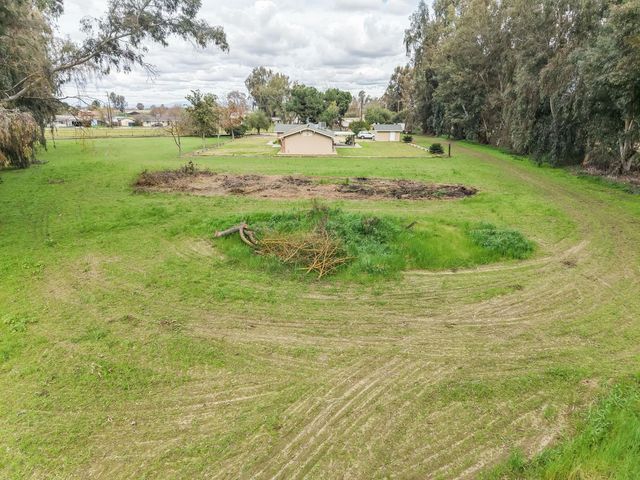 16036 S Del Rey Avenue, Kingsburg, CA 93631