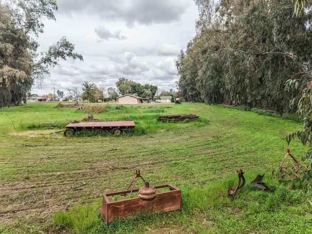 16036 S Del Rey Avenue, Kingsburg, CA 93631