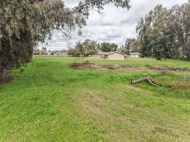 16036 S Del Rey Avenue, Kingsburg, CA 93631