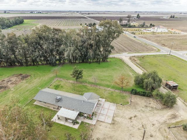 16036 S Del Rey Avenue, Kingsburg, CA 93631