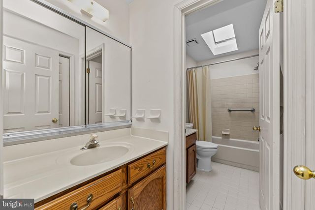 2220 LOCUST DR, Lansdale, PA 19446