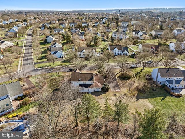 2220 LOCUST DR, Lansdale, PA 19446