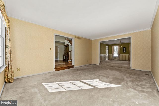 2220 LOCUST DR, Lansdale, PA 19446