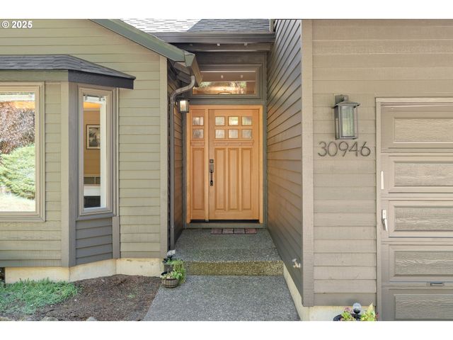 30946 Sw RIVER LANE Rd, West Linn, OR 97068
