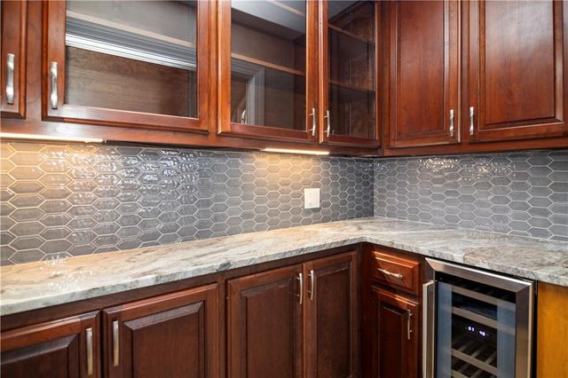 40 Sanderlin Mountain Drive, Jasper, GA 30143