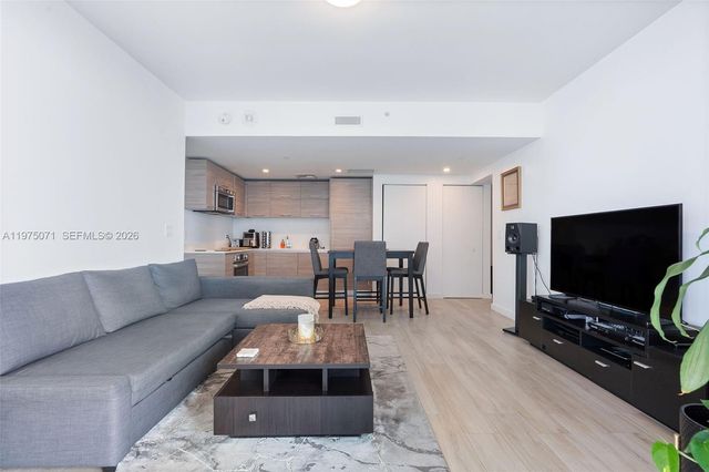 1300 S Miami Ave 2807, Miami, FL 33130