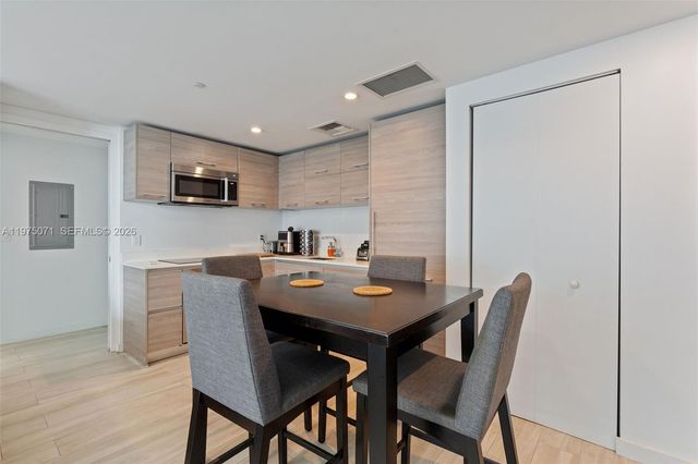 1300 S Miami Ave 2807, Miami, FL 33130