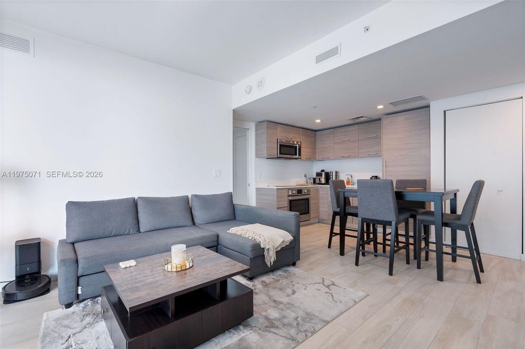 1300 S Miami Ave 2807, Miami, FL 33130