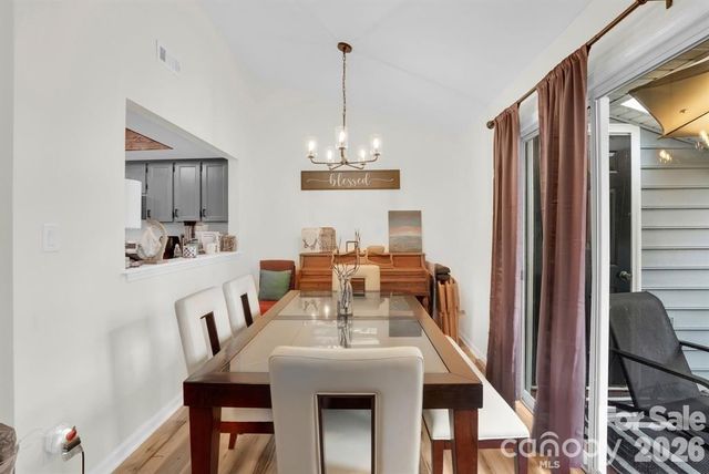 2911 Iron Gate Lane, Charlotte, NC 28212