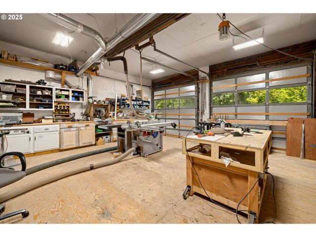 11605 Sw 35TH Ave, Portland, OR 97219
