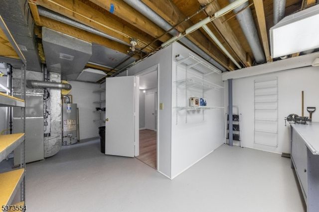 46 Dorchester Ct, Hillsborough Twp., NJ 08844