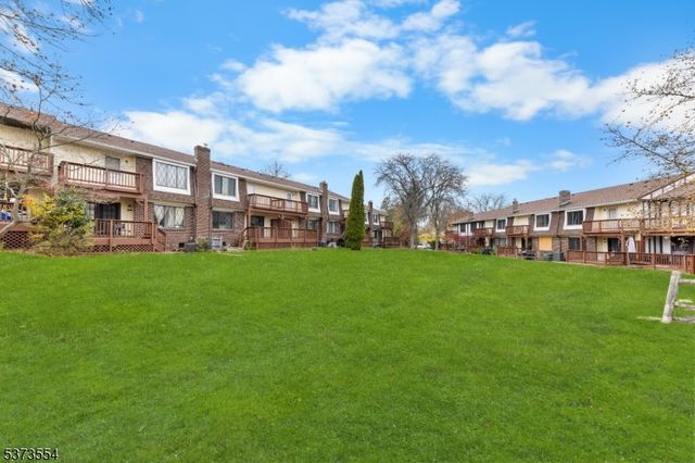 46 Dorchester Ct, Hillsborough Twp., NJ 08844