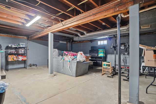 890 Weller Avenue, Hamilton, OH 45015