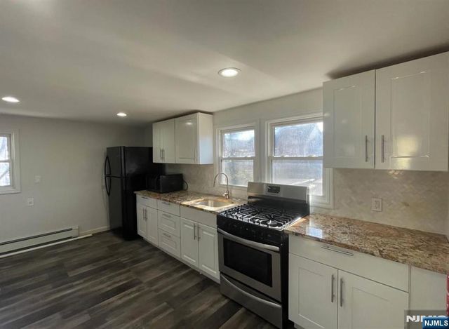 10 -16 Hopper 2, Paterson, NJ 07522