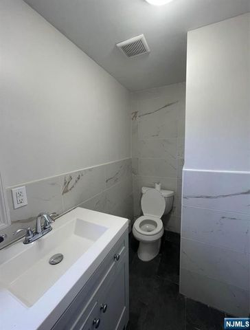 10 -16 Hopper 2, Paterson, NJ 07522