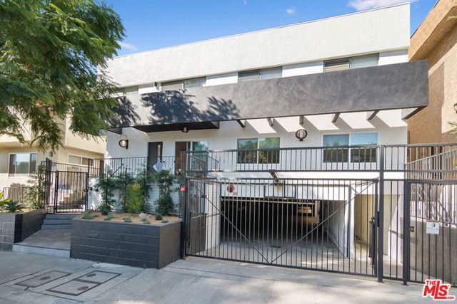 1021 N Genesee Avenue 8, West Hollywood, CA 90046