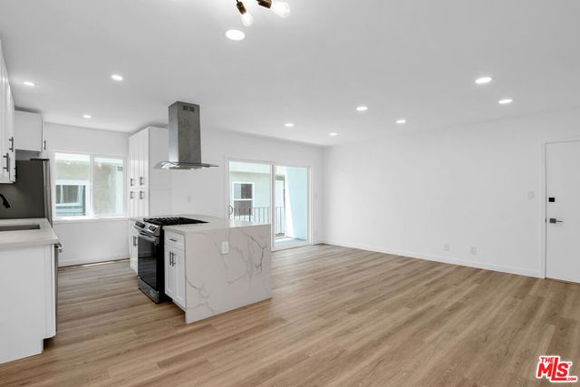 1021 N Genesee Avenue 8, West Hollywood, CA 90046