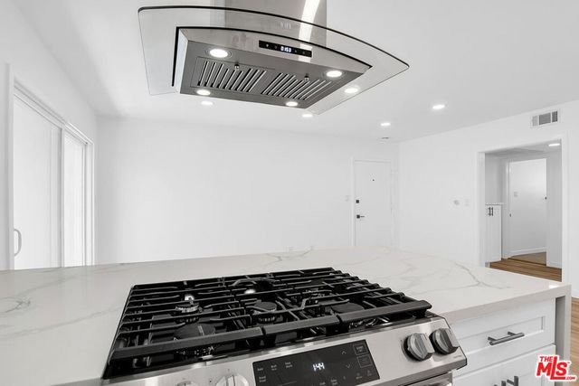 1021 N Genesee Avenue 8, West Hollywood, CA 90046