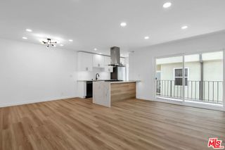 1021 N Genesee Avenue 8, West Hollywood, CA 90046