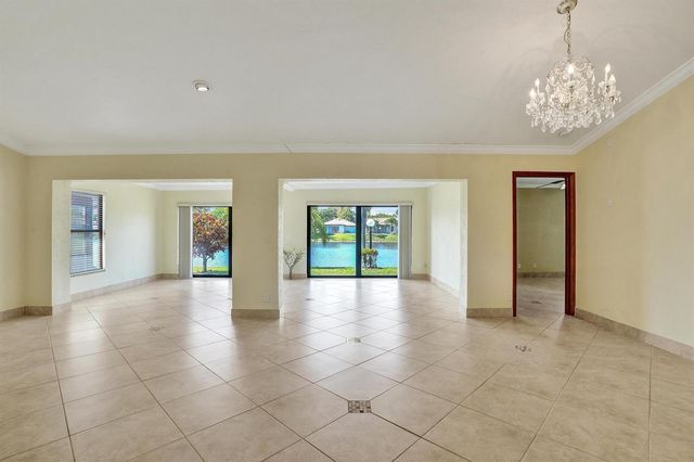 2105 SW 17th Circle, Deerfield Beach, FL 33442