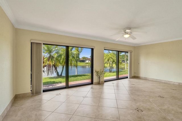 2105 SW 17th Circle, Deerfield Beach, FL 33442