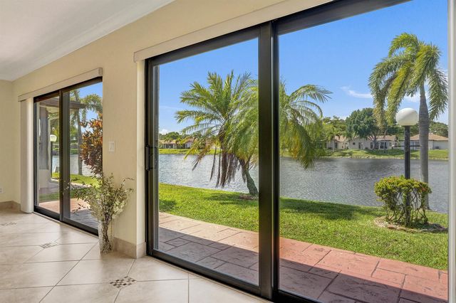 2105 SW 17th Circle, Deerfield Beach, FL 33442