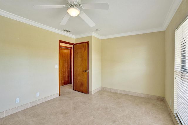 2105 SW 17th Circle, Deerfield Beach, FL 33442