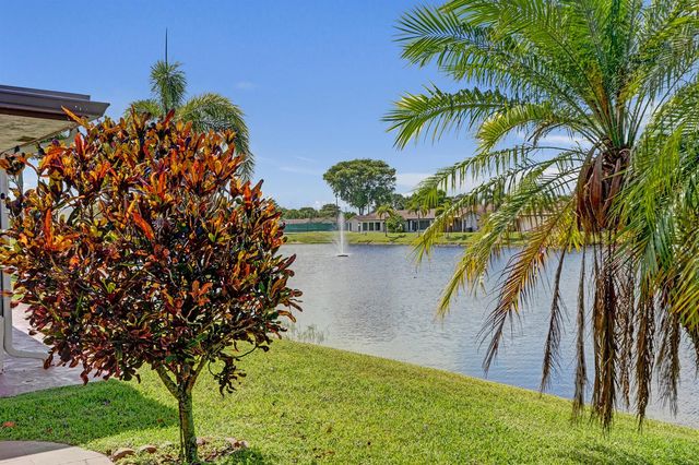 2105 SW 17th Circle, Deerfield Beach, FL 33442