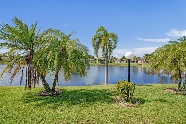 2105 SW 17th Circle, Deerfield Beach, FL 33442