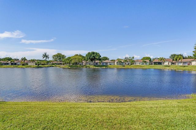 2105 SW 17th Circle, Deerfield Beach, FL 33442