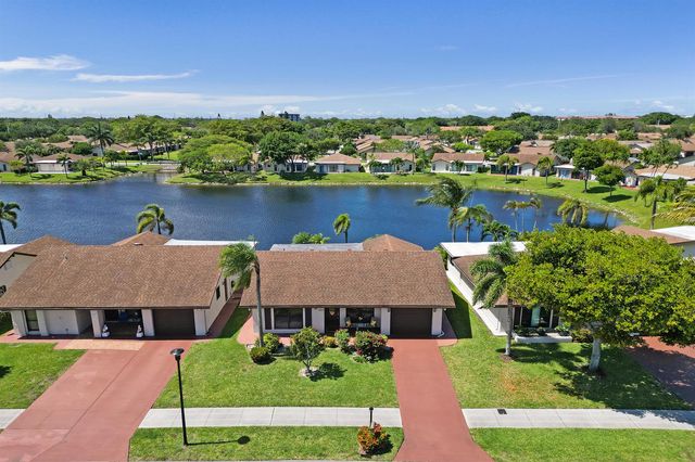 2105 SW 17th Circle, Deerfield Beach, FL 33442