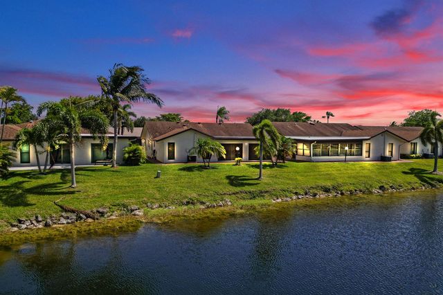 2105 SW 17th Circle, Deerfield Beach, FL 33442