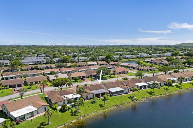 2105 SW 17th Circle, Deerfield Beach, FL 33442