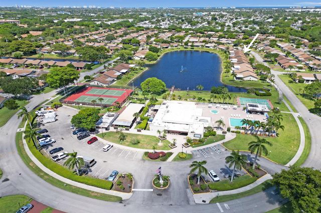 2105 SW 17th Circle, Deerfield Beach, FL 33442