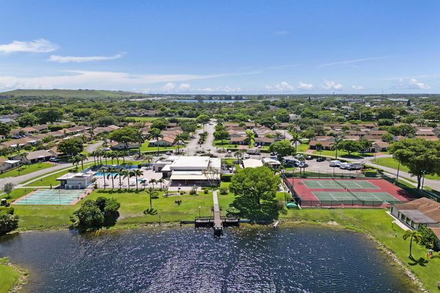 2105 SW 17th Circle, Deerfield Beach, FL 33442