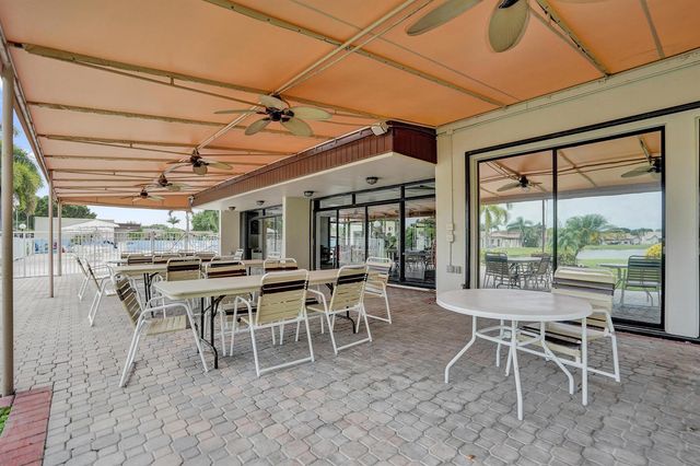 2105 SW 17th Circle, Deerfield Beach, FL 33442