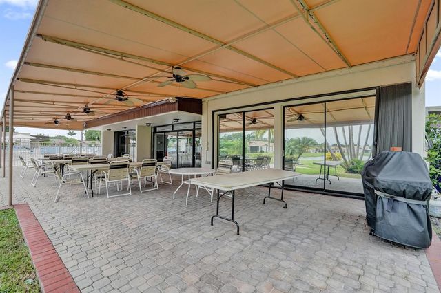 2105 SW 17th Circle, Deerfield Beach, FL 33442