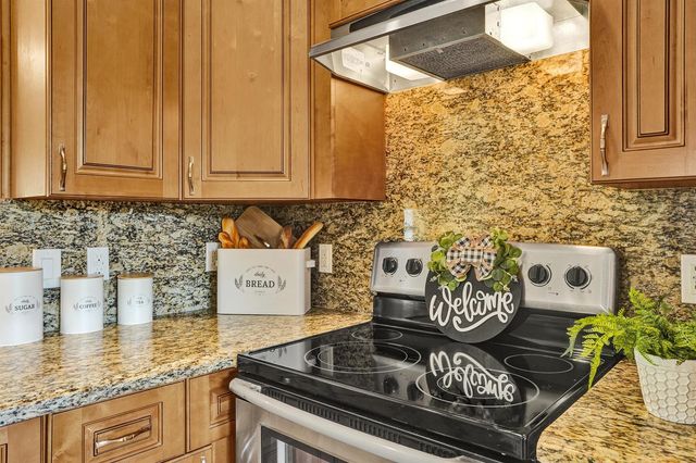 2105 SW 17th Circle, Deerfield Beach, FL 33442