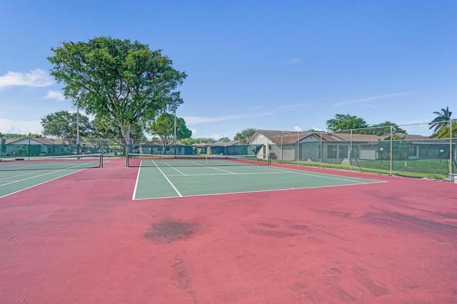 2105 SW 17th Circle, Deerfield Beach, FL 33442