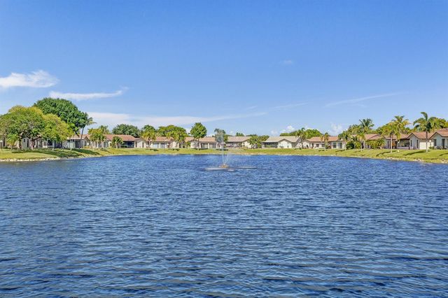 2105 SW 17th Circle, Deerfield Beach, FL 33442