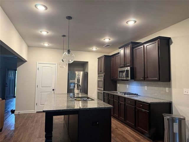 801 Relic Ridge, Hampton, GA 30228